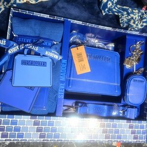 Steve madden 7 piece gift set  blue